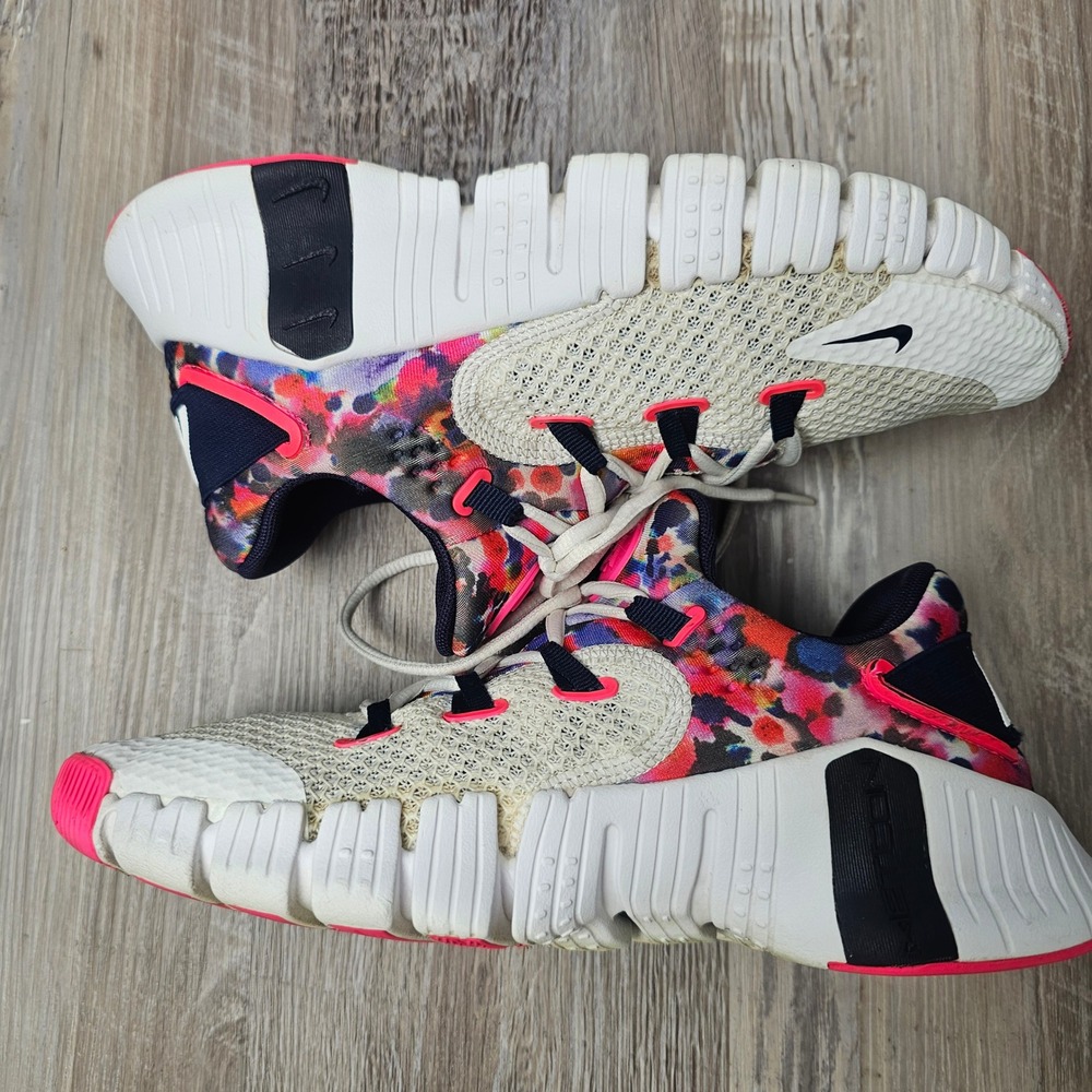 Nike Free Metcon 4 Women Size 8‎ Training Shoes White Pink Abstract CZ0596-101